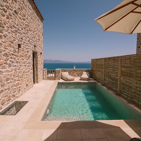 Mani Luxury Suites And Studios In Gytheio With Private Pools Dış mekan fotoğraf