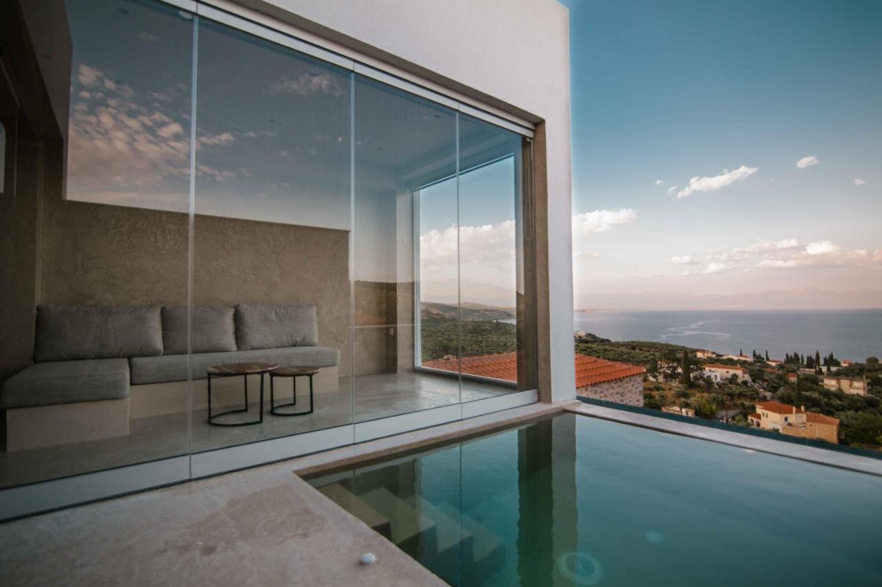 Mani Luxury Suites And Studios In Gytheio With Private Pools Dış mekan fotoğraf