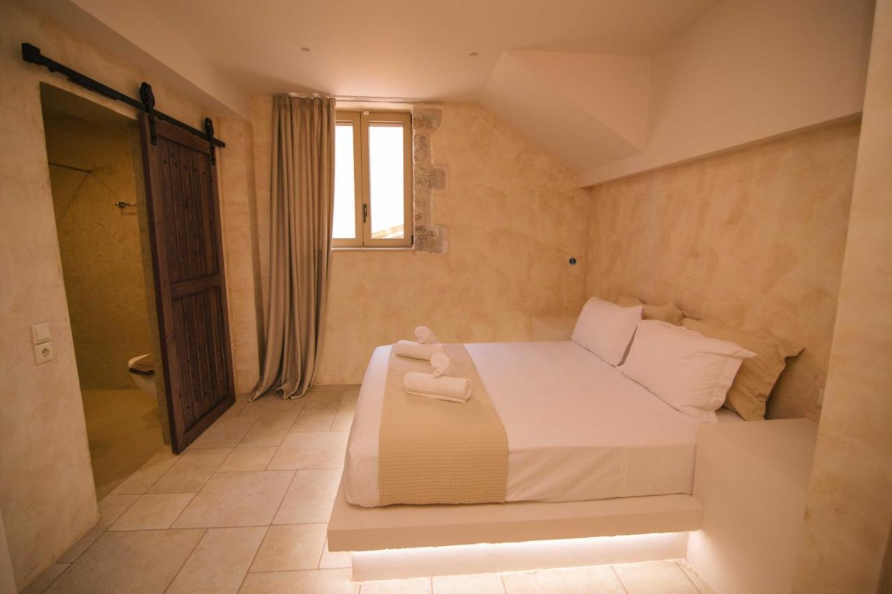 Mani Luxury Suites And Studios In Gytheio With Private Pools Dış mekan fotoğraf