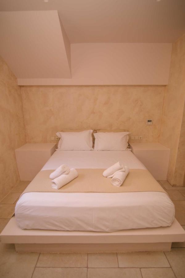 Mani Luxury Suites And Studios In Gytheio With Private Pools Dış mekan fotoğraf