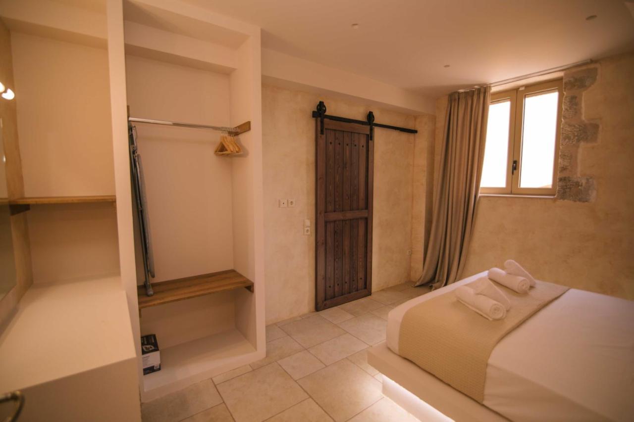 Mani Luxury Suites And Studios In Gytheio With Private Pools Dış mekan fotoğraf