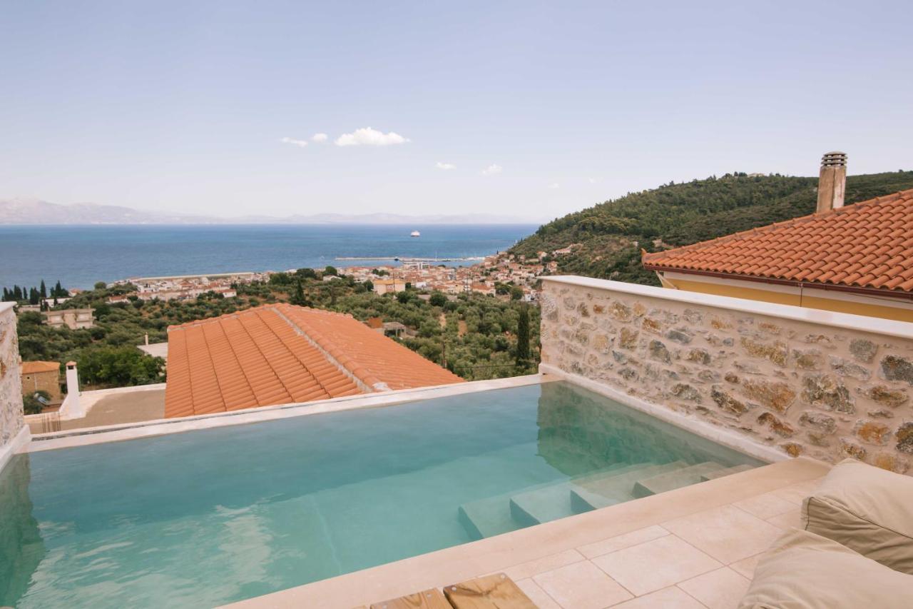 Mani Luxury Suites And Studios In Gytheio With Private Pools Dış mekan fotoğraf