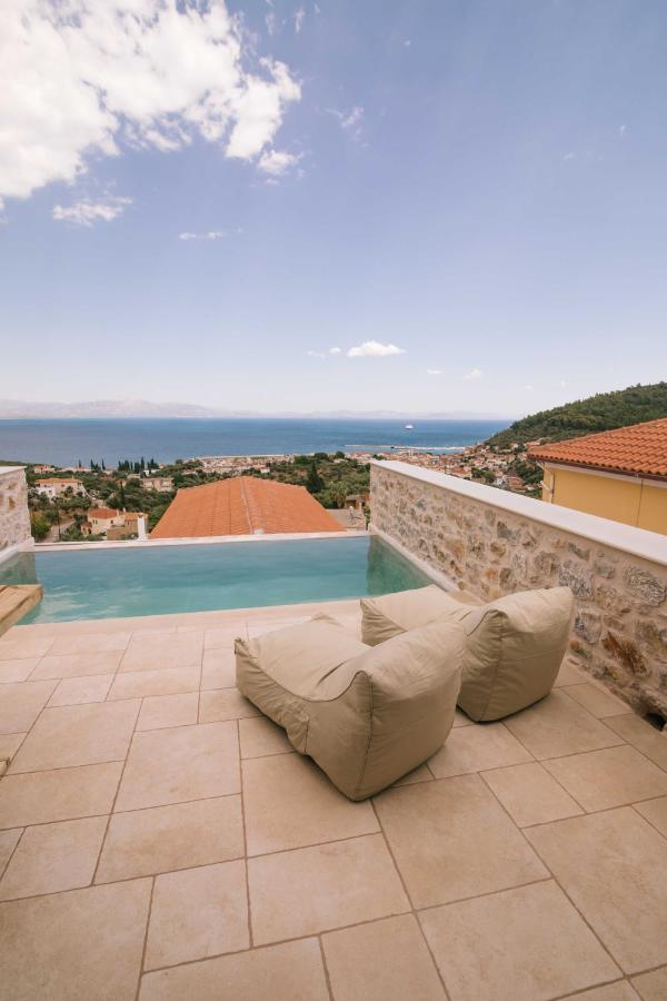 Mani Luxury Suites And Studios In Gytheio With Private Pools Dış mekan fotoğraf