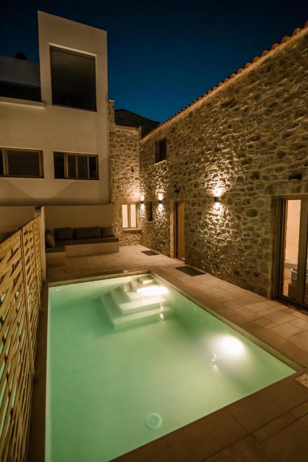 Mani Luxury Suites And Studios In Gytheio With Private Pools Dış mekan fotoğraf