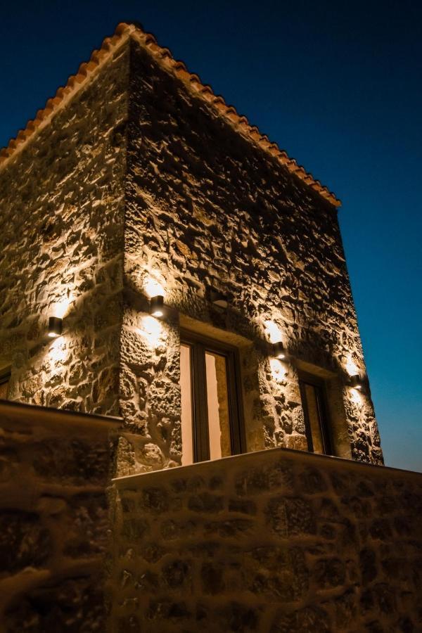 Mani Luxury Suites And Studios In Gytheio With Private Pools Dış mekan fotoğraf