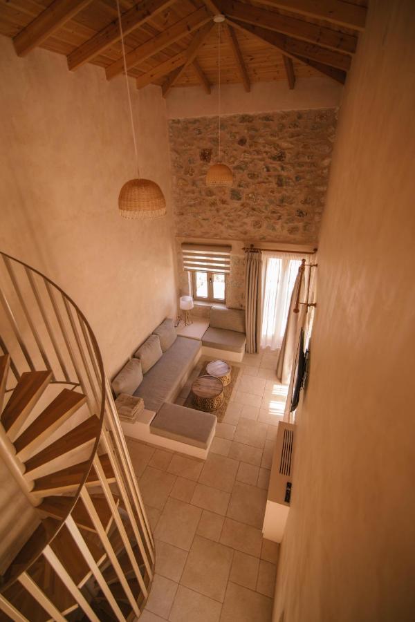 Mani Luxury Suites And Studios In Gytheio With Private Pools Dış mekan fotoğraf