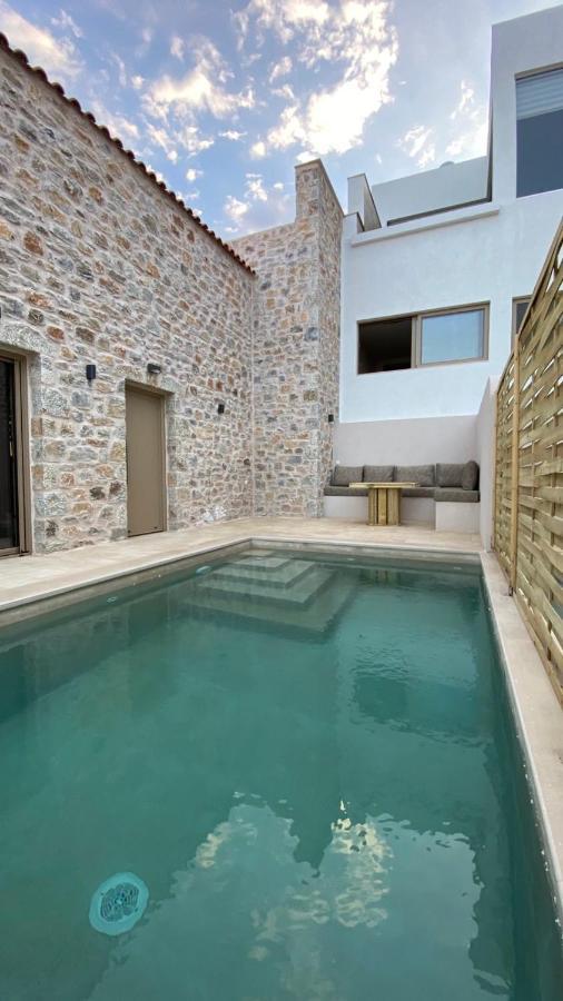 Mani Luxury Suites And Studios In Gytheio With Private Pools Dış mekan fotoğraf
