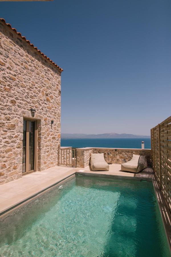 Mani Luxury Suites And Studios In Gytheio With Private Pools Dış mekan fotoğraf